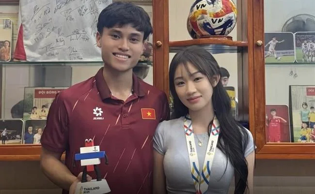 Tiền điện tử FCB8